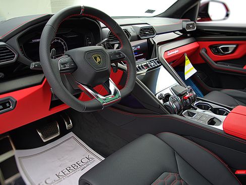 Used 2022 Lamborghini Urus image 29