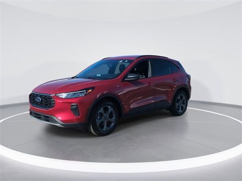 Used 2025 Ford Escape ST-Line w/ Equipment Group 301A image 4