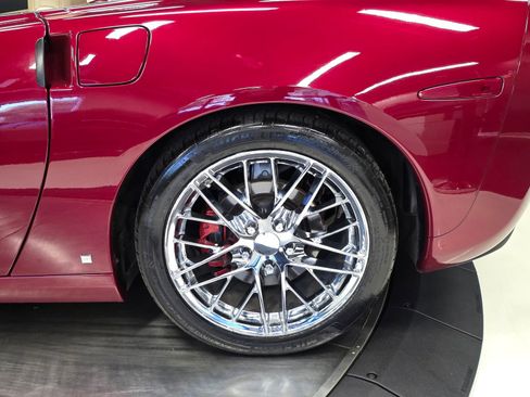 Used 2006 Chevrolet Corvette Convertible w/ Preferred Equipment Group RWD image 38
