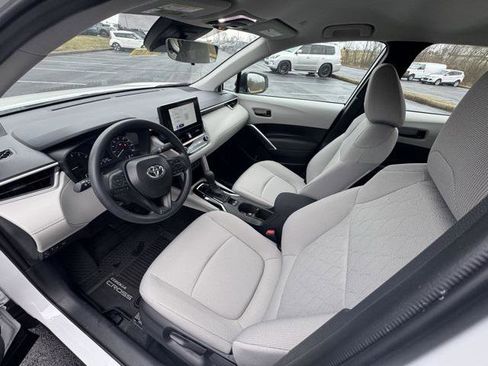 Certified 2025 Toyota Corolla Cross L image 12