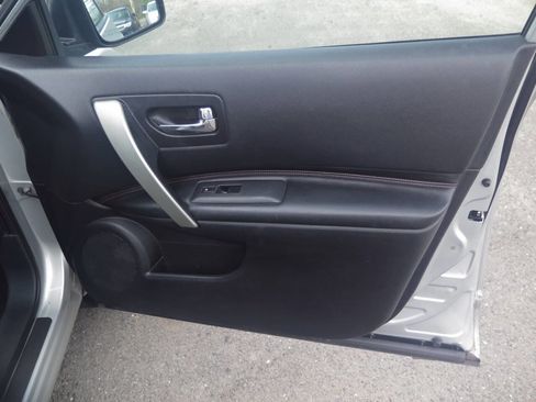 Used 2012 Nissan Rogue SL AWD/4WD image 30