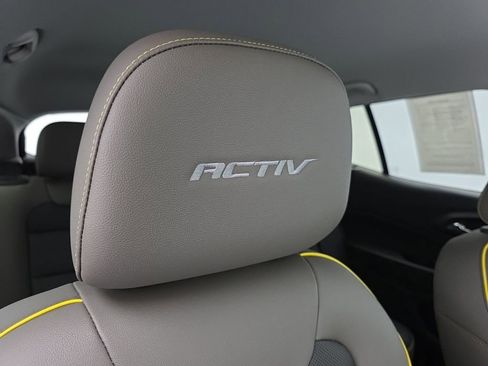 Used 2025 Chevrolet Trax ACTIV FWD image 40