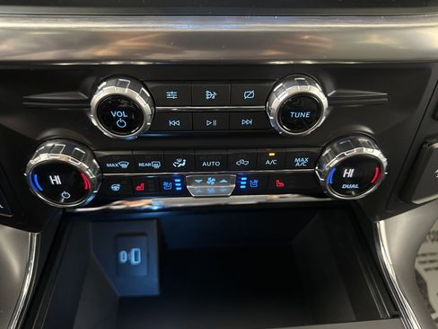 Certified 2021 Ford F150 Lariat w/ Equipment Group 502A High image 20