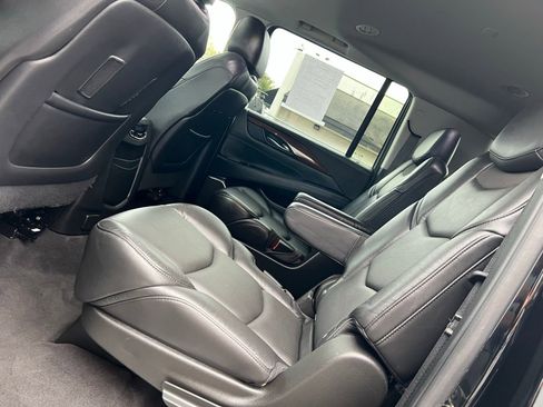 Used 2020 Cadillac Escalade ESV Luxury w/ Escalade Sport Edition image 53
