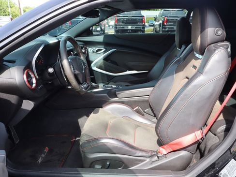Used 2018 Chevrolet Camaro ZL1 RWD image 4