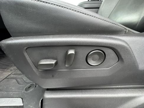 Certified 2025 GMC Sierra 1500 SLT w/ SLT Premium Plus Package image 12