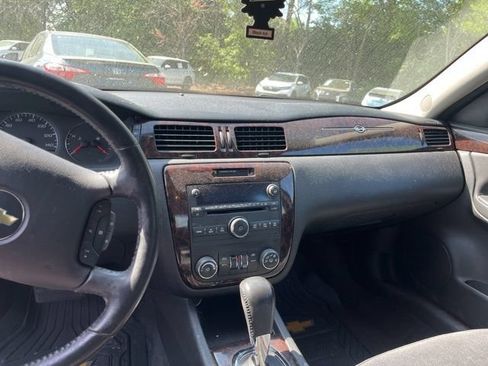 Used 2013 Chevrolet Impala LT FWD image 13