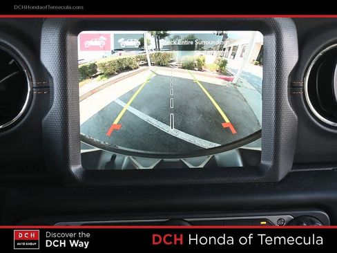 Used 2022 Jeep Wrangler Unlimited Sahara image 13