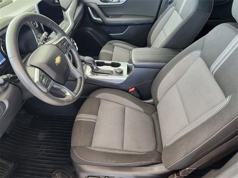 Certified 2023 Chevrolet Blazer LT w/ Convenience Package image 5