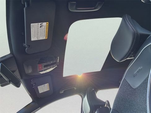 New 2025 Kia K4 GT-Line w/ GT-Line Sunroof Package image 15