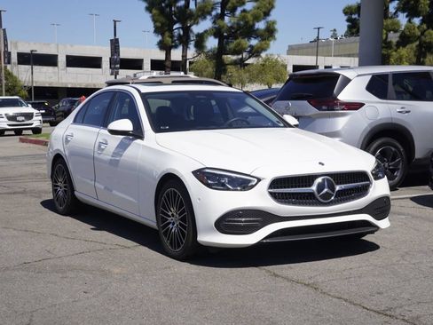 Used 2023 Mercedes-Benz C 300 Sedan image 2