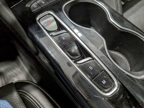 Used 2021 Buick Envision Essence w/ Technology Package I image 32