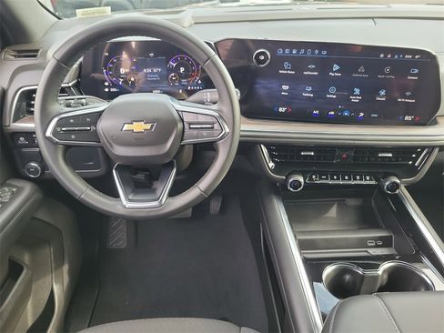 Certified 2025 Chevrolet Tahoe LS image 4