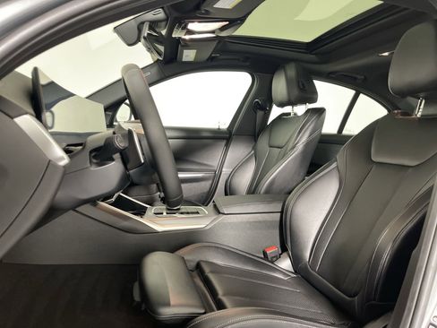 Used 2025 BMW 330i xDrive Sedan w/ Convenience Package image 5