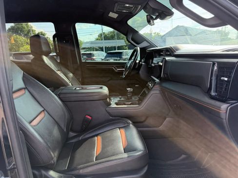 Used 2022 GMC Sierra 1500 AT4 w/ Technology Package AWD/4WD image 21