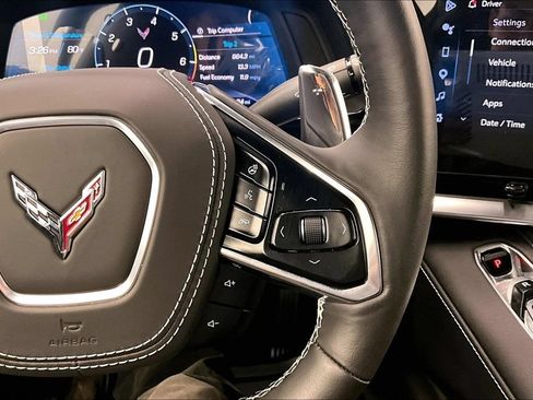 Used 2025 Chevrolet Corvette Stingray Preferred Conv w/ 2LT RWD image 18