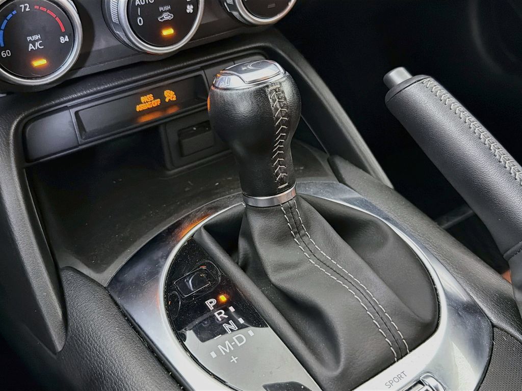 Used 2022 MAZDA MX-5 Miata Grand Touring w/ Weather Package RWD image 21