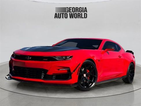 Used 2021 Chevrolet Camaro LT image 4