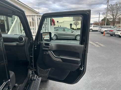 Used 2015 Jeep Wrangler Unlimited Sport w/ Quick Order Package 24S image 18