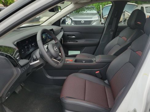 New 2026 Nissan Kicks SR AWD/4WD image 20