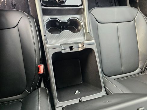 New 2025 Jeep Grand Cherokee L Limited w/ Black Appearance Package image 24