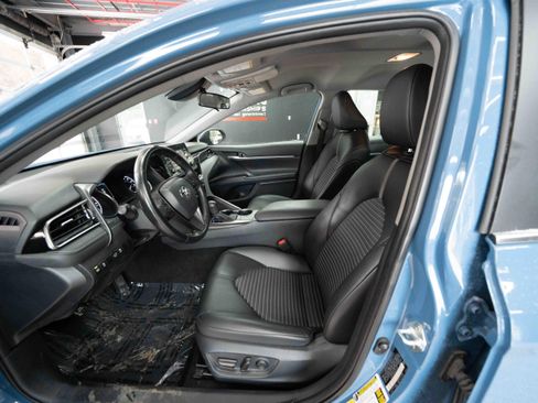 Used 2024 Toyota Camry SE image 9