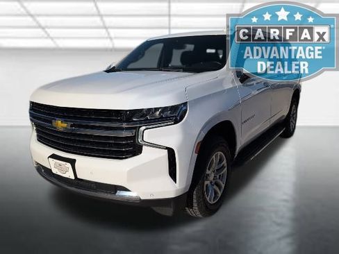 Used 2024 Chevrolet Suburban LT image 30