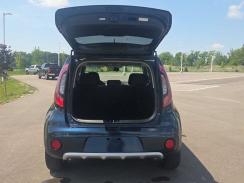 Used 2017 Kia Soul + w/ Audio Package FWD image 10