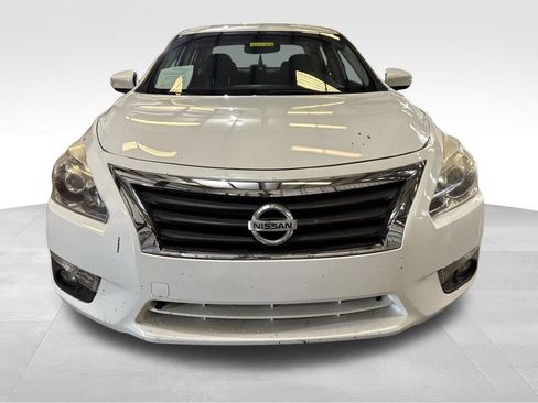 Used 2015 Nissan Altima 2.5 SV w/ Convenience Package image 7
