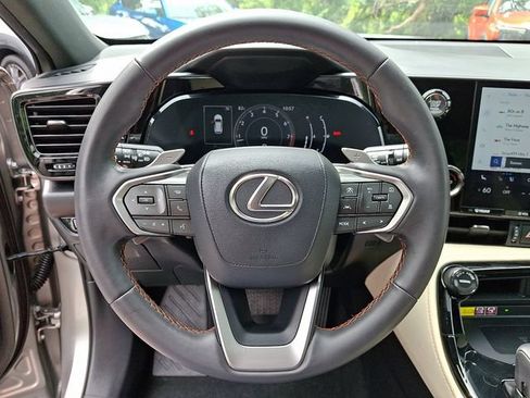 Used 2024 Lexus NX 250 FWD image 19