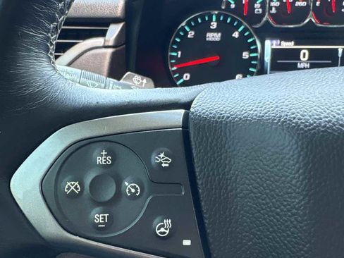 Used 2016 Chevrolet Suburban LTZ RWD image 34