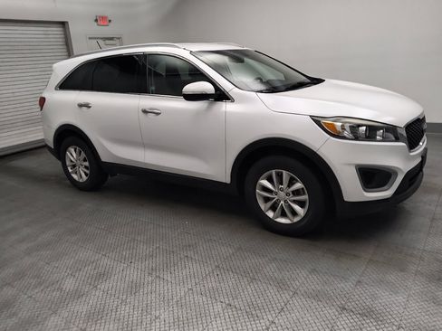 Used 2017 Kia Sorento FWD image 11