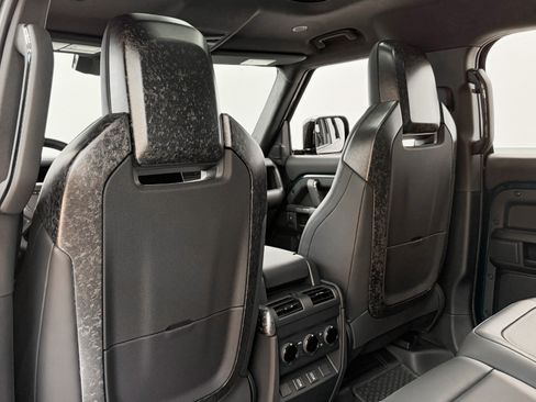 Used 2026 Land Rover Defender 110 AWD/4WD image 29