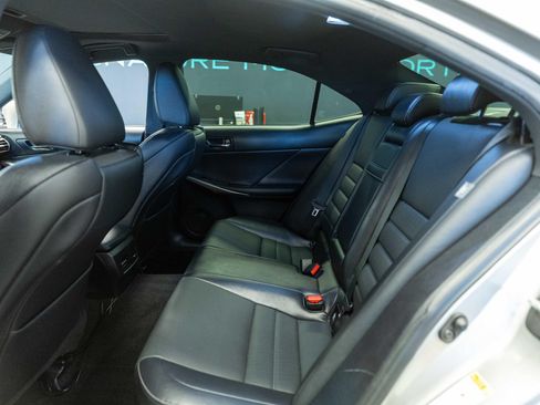 Used 2016 Lexus IS 300 AWD image 11