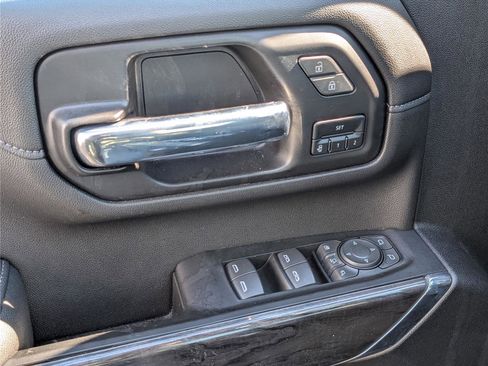 Used 2022 Chevrolet Silverado 2500 LTZ w/ LTZ Plus Package image 18