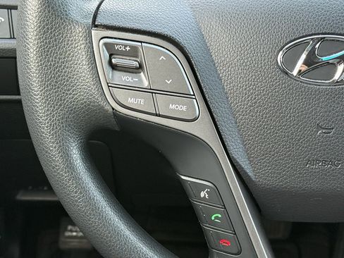 Used 2018 Hyundai Santa Fe Sport image 18