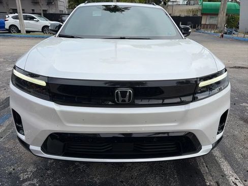 Used 2025 Honda Prologue Touring image 2