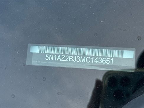 Used 2021 Nissan Murano SV image 3