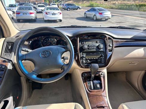 Used 2002 Toyota Highlander Limited AWD/4WD image 7
