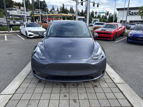 Used 2023 Tesla Model Y Long Range AWD/4WD image 2