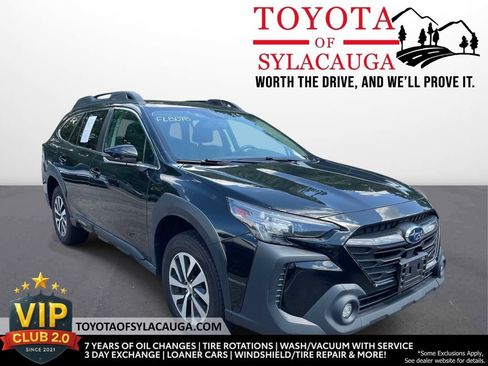 Used 2023 Subaru Outback Premium AWD/4WD image 1