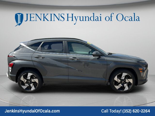 Certified 2025 Hyundai Kona Limited FWD image 2