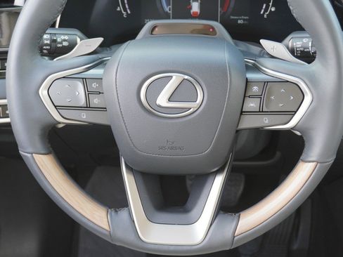 Certified 2023 Lexus RX 350 w/ Accessory Package image 30