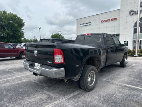 Used 2024 RAM 3500 Tradesman w/ Chrome Appearance Group AWD/4WD image 3