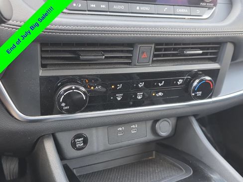 Used 2024 Nissan Rogue S FWD image 19