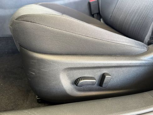 Used 2025 Nissan Altima 2.5 SV FWD image 15