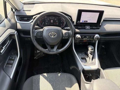 Used 2023 Toyota RAV4 XLE FWD image 9