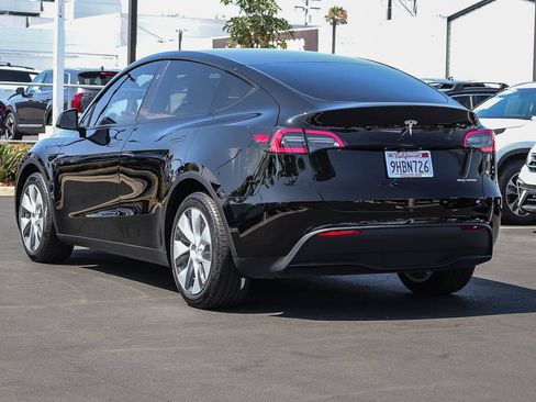 Used 2023 Tesla Model Y Long Range AWD/4WD image 7