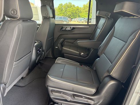 New 2026 Chevrolet Suburban Premier w/ Sun And Tow Package image 9