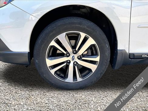 Used 2018 Subaru Outback 2.5i Limited AWD/4WD image 7